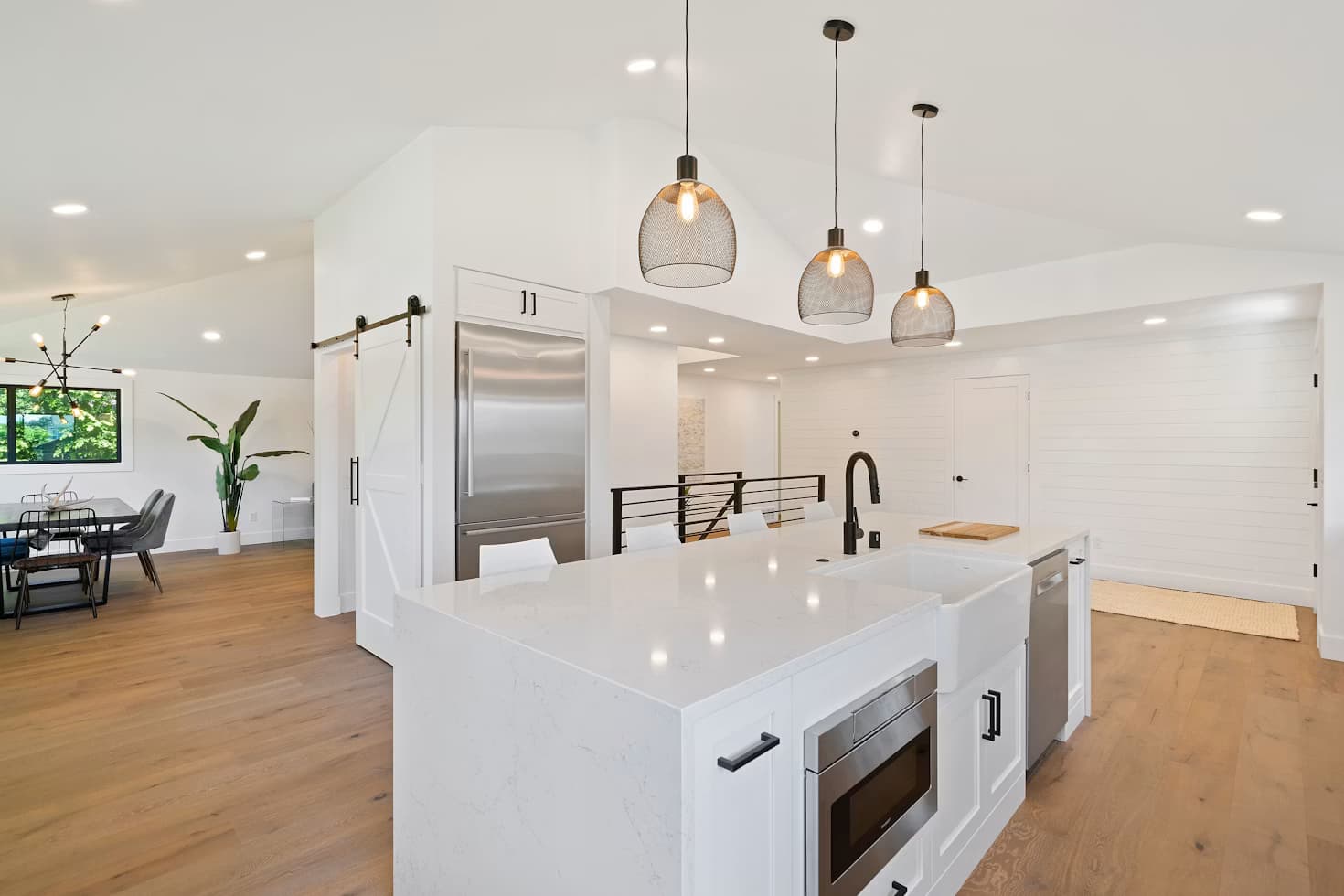 Bright, move-in-ready open-plan unit after a full make-ready